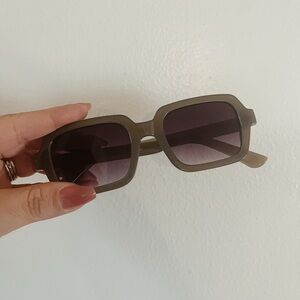 Trendy Olive Square Sunglasses